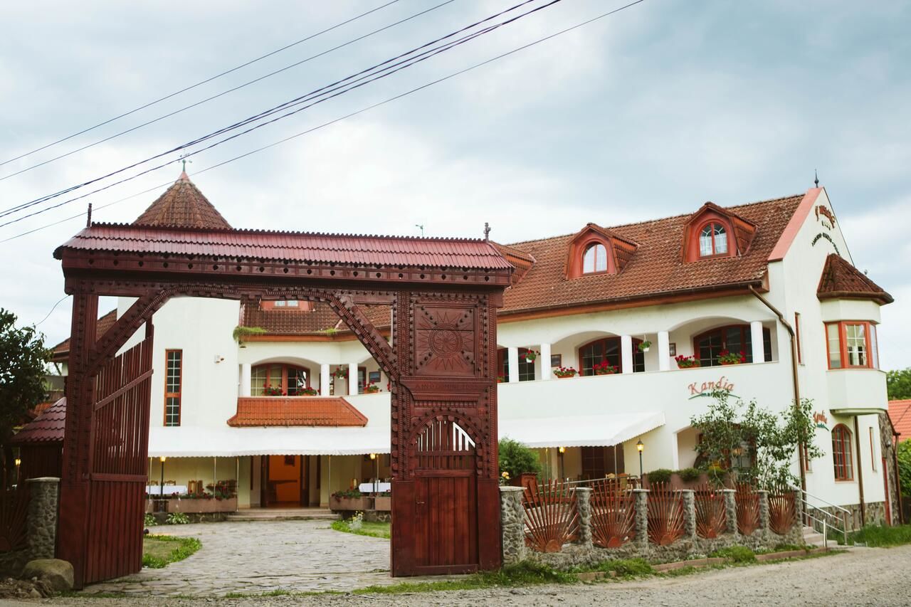Отель Janka Villa - Renaissance B&B Călugăreni-4